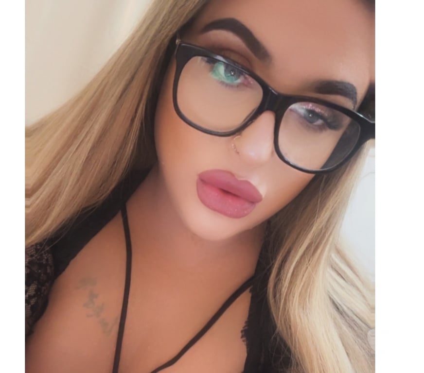 Escorts South Yorkshire Doncaster - Photos for Transgender Megan