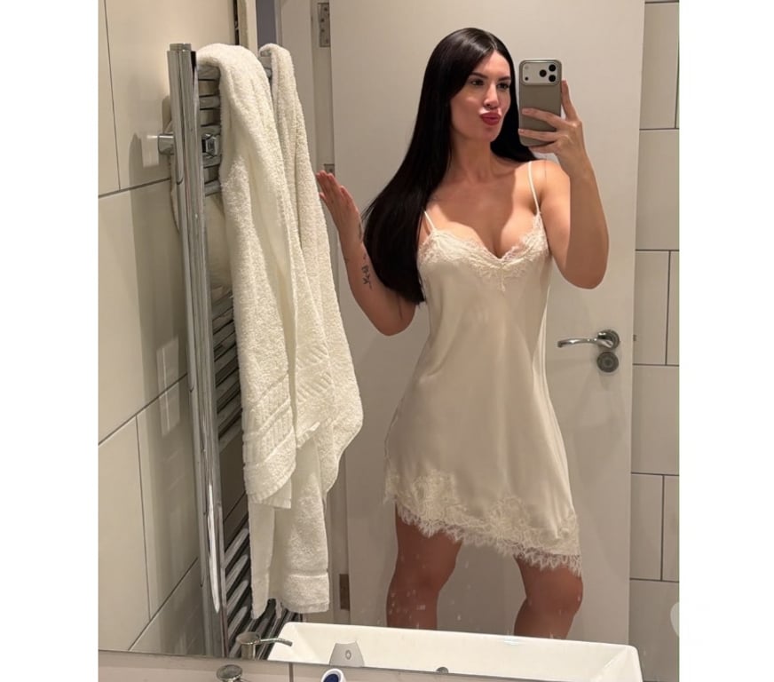 Escorts North West London Euston Square - North West London - Photos for London has just gained a rare secret: Agatha