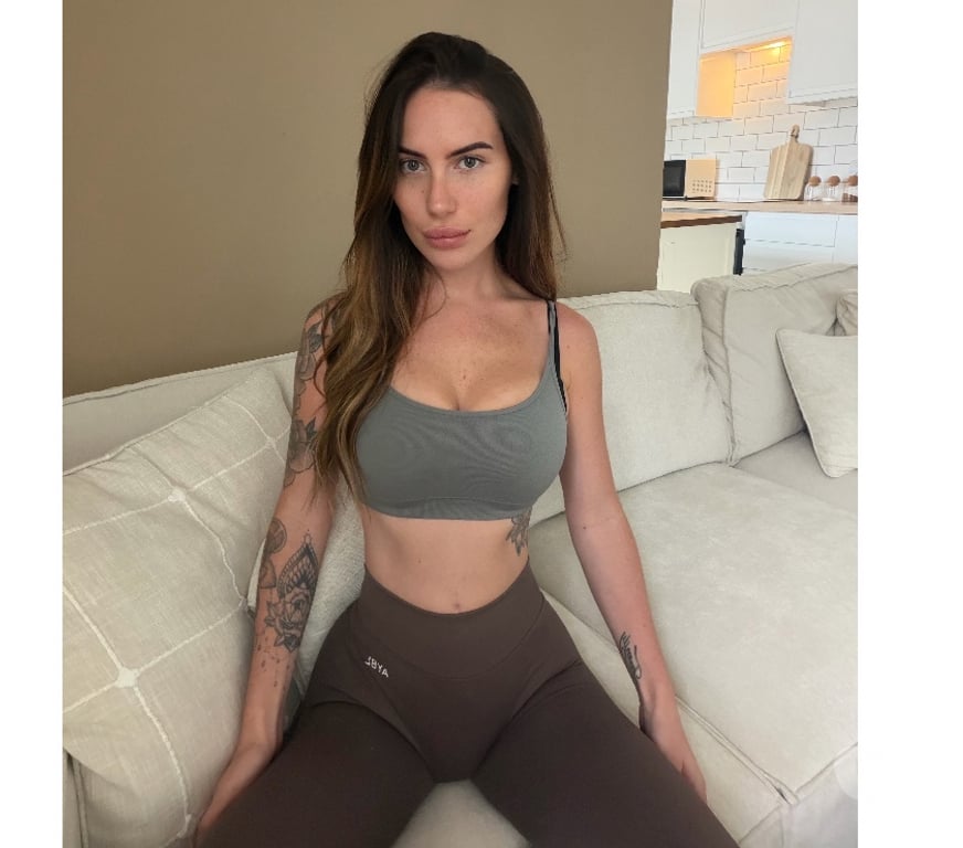 Adult Entertainment South West London Chelsea - South West London - Photos for COUPLE CONTENT • VIDEOCALLS +44 7405570011 💕