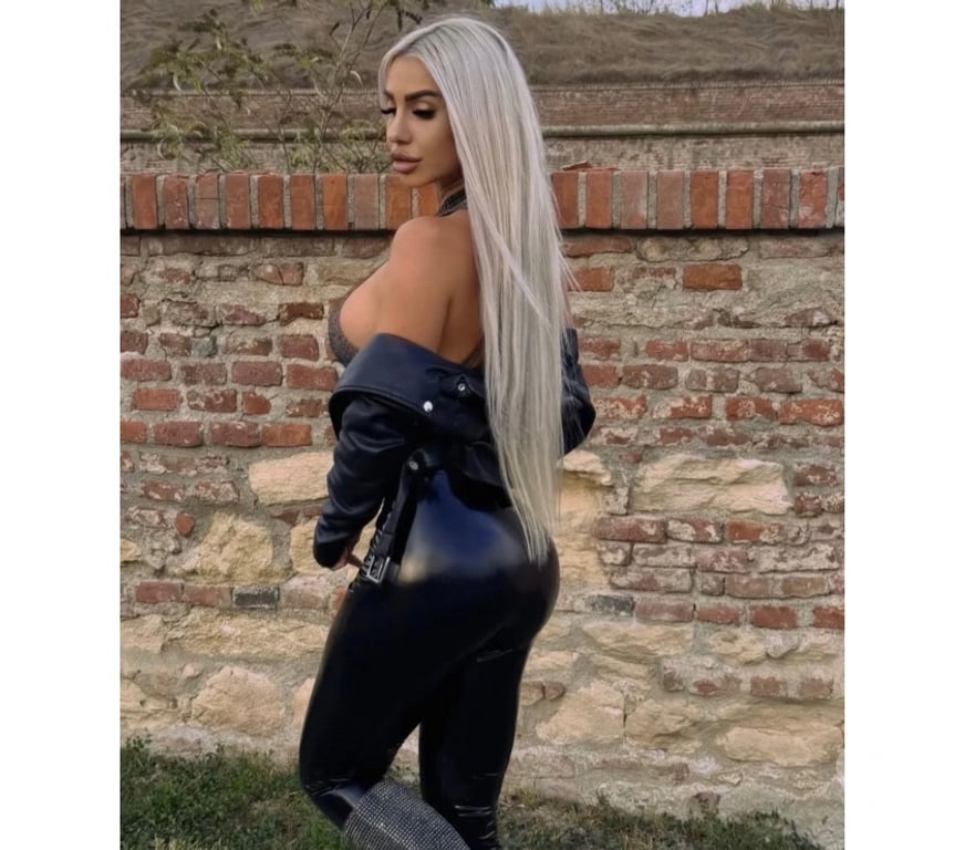 Escorts Cheshire West and Chester Chester - Cheshire West and Chester - Photos for ANA NEW IN TOWN ! NO RUSH .!