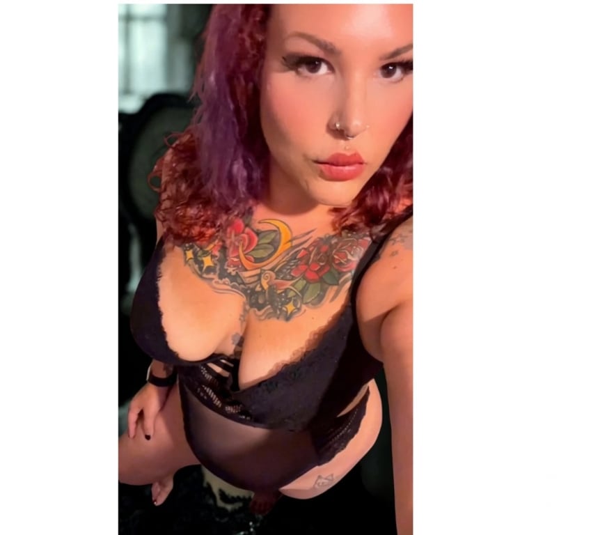 Escorts Barnet East Barnet - Barnet - Photos for Goddess Gothic- Worship me