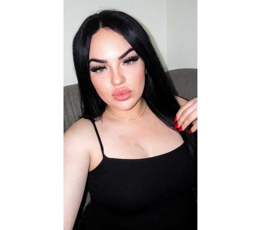 Trans Escorts West London High Street Kensington - West London - Photos for 7inch Irish trans girl in Perivale Ealing West London