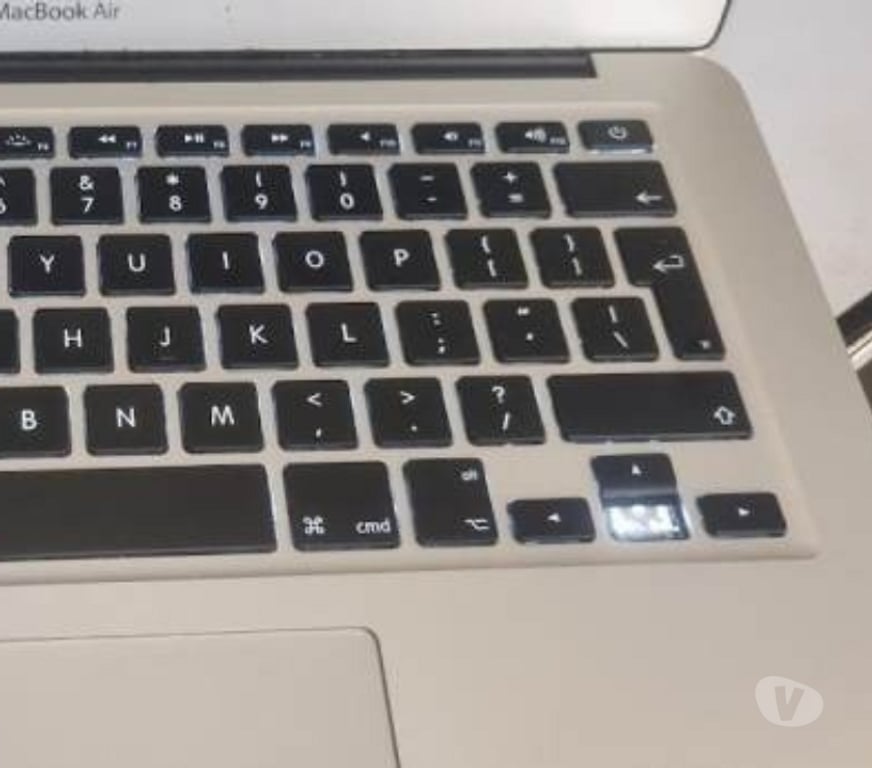 refurbished laptops West London Acton - West London - Photos for MacBook Air i5 (2017) 8GB 128GB SSD 13.3" (missing "DO