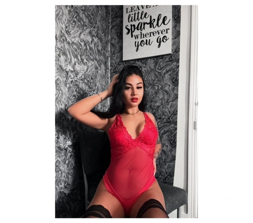 Escorts Shropshire Telford and Wrekin - Photos for professional full body massage by Amira