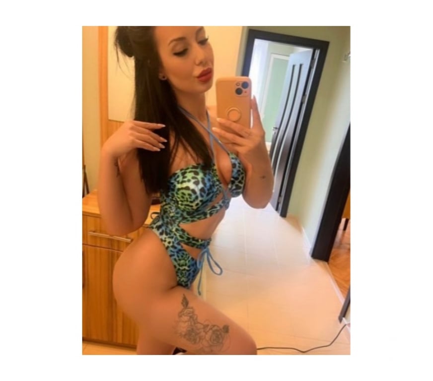 Escorts West Yorkshire Leeds - Photos for Camila💯 party .owo.kissing💯