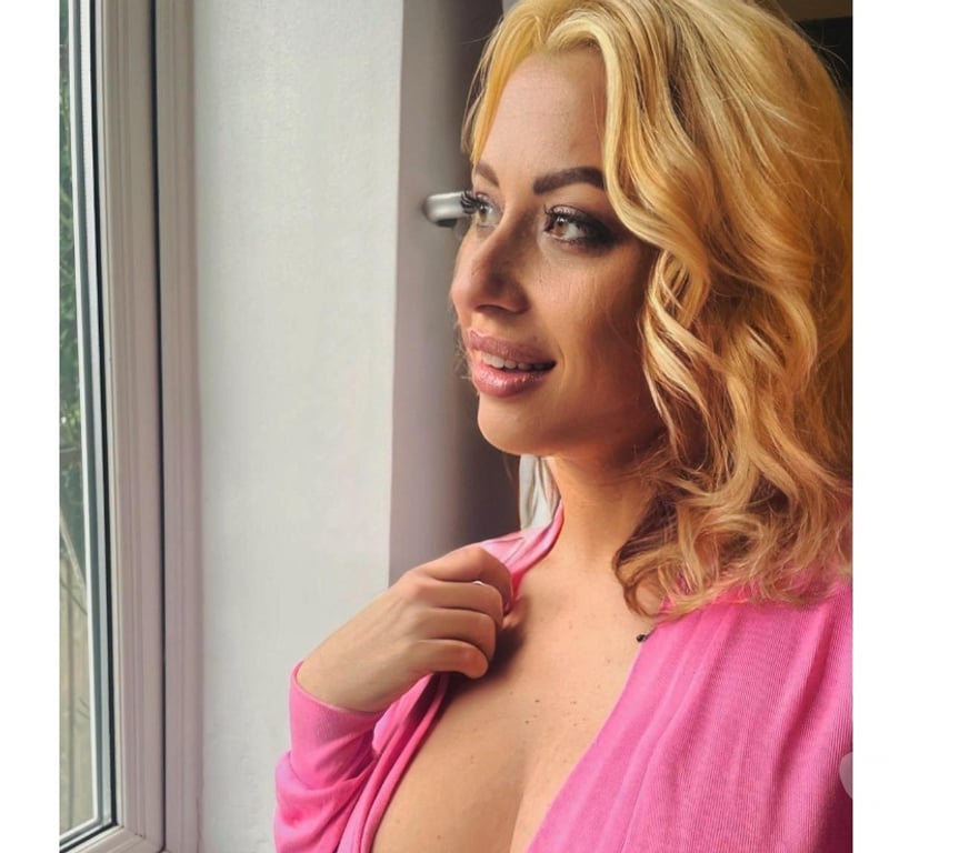 Escorts North West London Willesden - North West London - Photos for 🩷🩷Sweet Mia🩷🩷