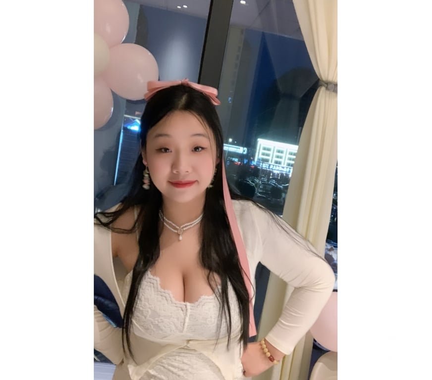 Escorts Cardiff Cathays - Cardiff - Photos for Asian B2b massage & Full service
