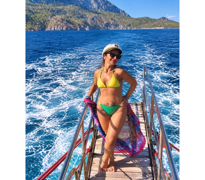 Escorts Kent Maidstone - Photos for Vicky Petite Brazilian