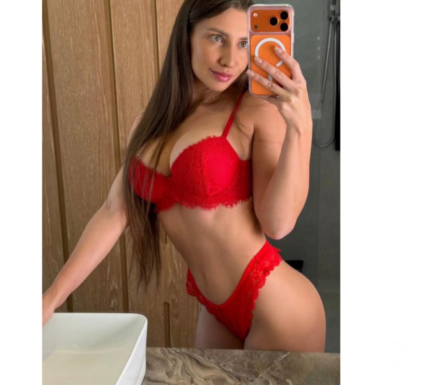 Escorts East London Dalston - East London - Photos for Liza Sophisticated, Friendly Companion Available
