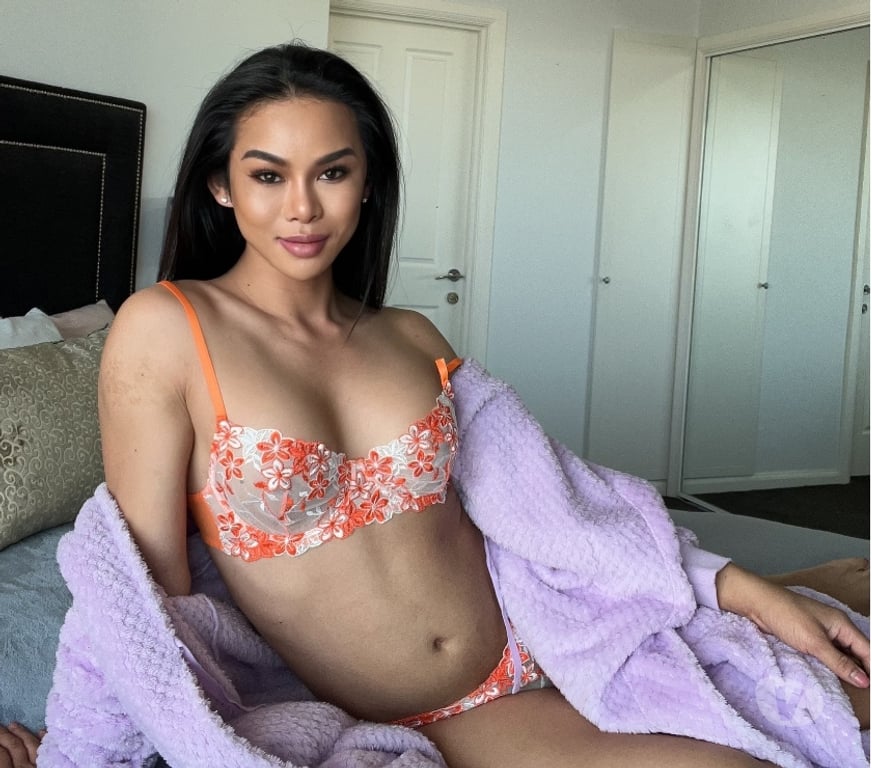 Trans Escorts East London Canary Wharf - East London - Photos for Thai Ladyboy in Canary Wharf