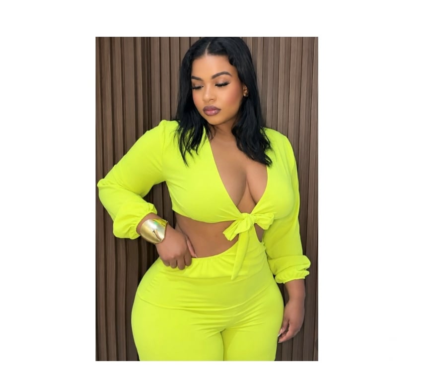 Escorts West London Hillingdon - Photos for Karine, your sexy latín chocolate is here. Best owo.🫦