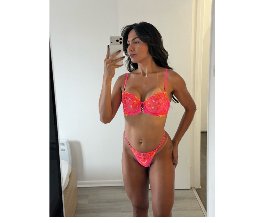 Trans Escorts West London Hillingdon - Photos for TS JULIANA GIRL SEXY HOT 🥵🍆👠😈🫦🔥