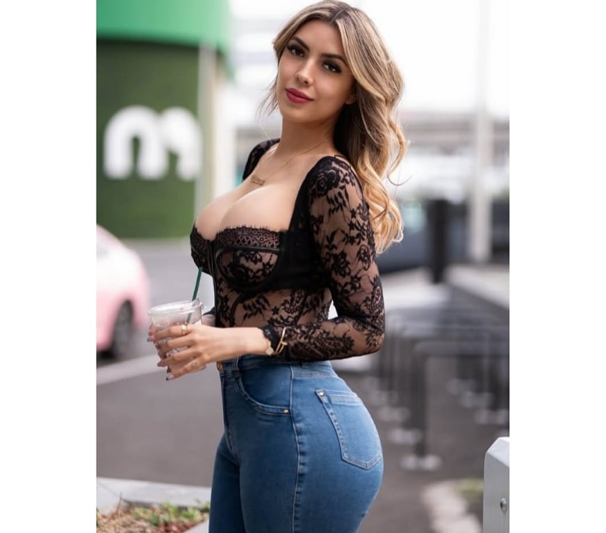 Escorts South East London Bromley - Photos for Vivi, Elegance with a Spark ❤️