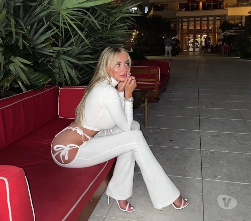 Escorts Buckinghamshire Milton Keynes - Photos for Sara party girl 🌸
