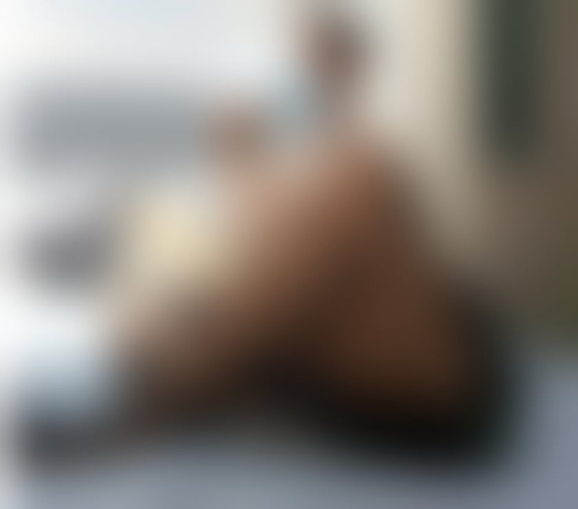 Escorts East London Redbridge - Photos for Ebony Caramel on tour
