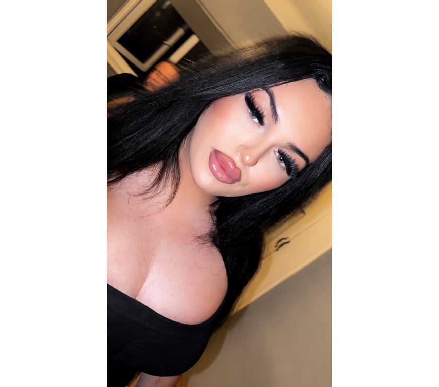 Trans Escorts Edinburgh Edinburgh - Edinburgh - Photos for 7 inch Irish curvy trans girl telegram tsavannax