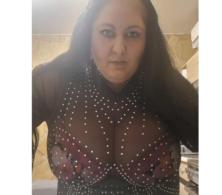 Escorts North West London Colindale - North West London - Photos for Biggest boobs ever!bbw!best sloppy owo!cim
