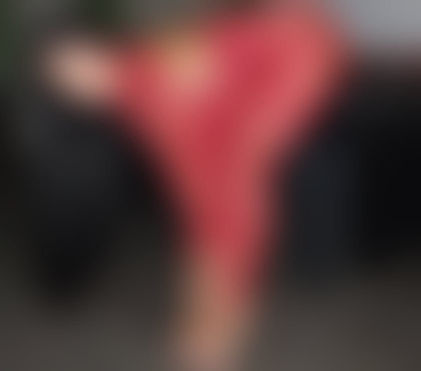 Escorts East London Woolwich Arsenal - DLR Station - East London - Photos for 🍑HOT CURVY PARTY-GIRL 🥳HOT naughty girl👅