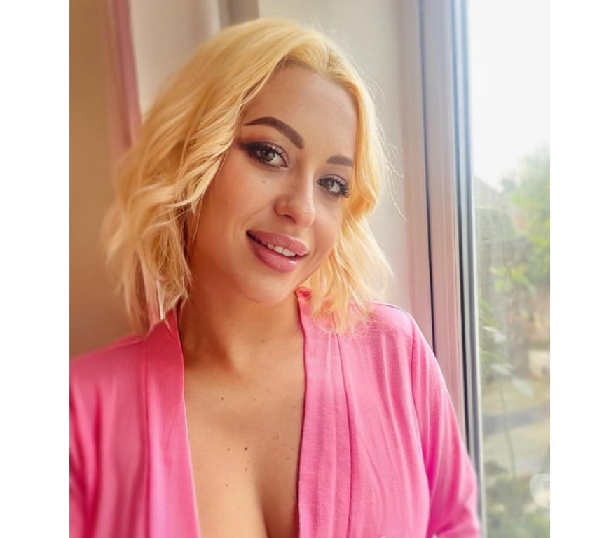 Escorts North West London Kilburn - North West London - Photos for 🩷🩷Sweet Mia🩷🩷