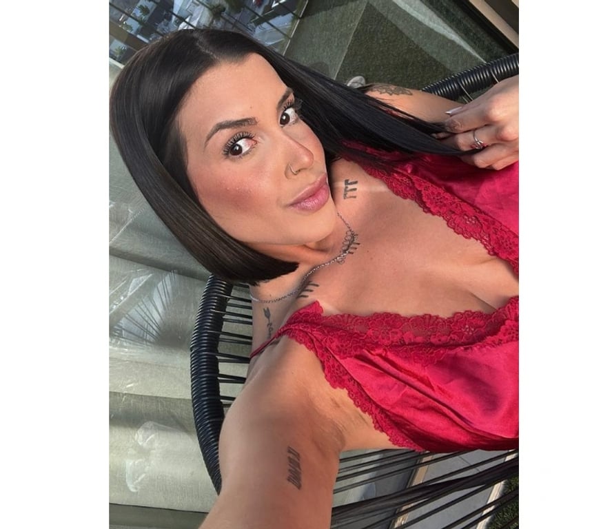 Escorts South West London Earl's Court Station - South West London - Photos for our New Latina SIZE MODEL- SOME EXTRAS ARE INCLUDED