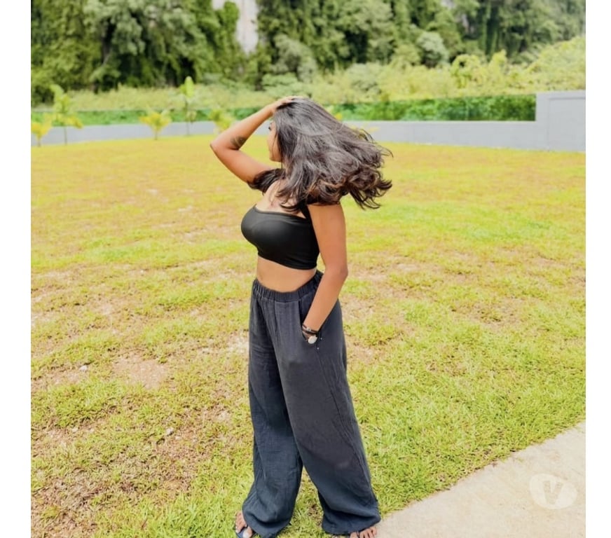 Escorts West Midlands Birmingham - Photos for South indian Rina New to Town 🇮🇳 ( WHATSAPP ME)