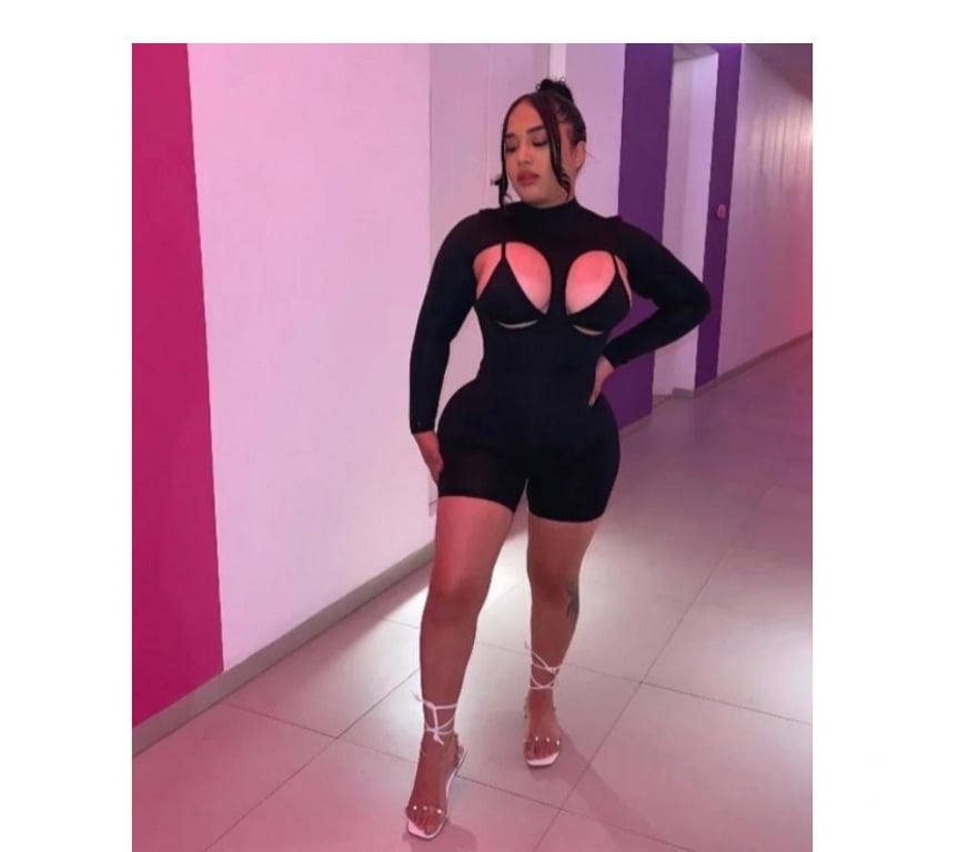 Escorts Bedfordshire Luton - Photos for Brunette ready for domination