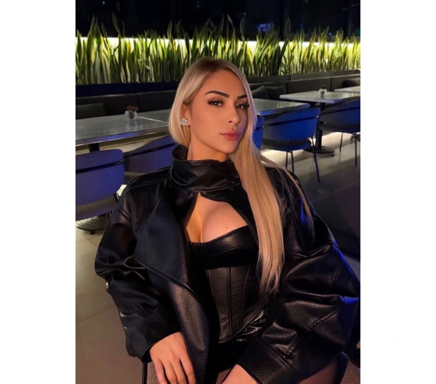 Escorts East London Canary Wharf - East London - Photos for Ágatha🍑HIG CLASS😈DOMINATION