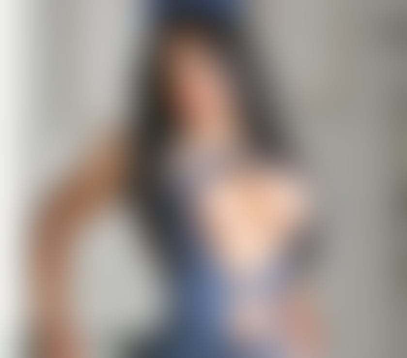Escorts West London West Kensington - West London - Photos for Naughty Colombian transsexual completes huge endowment