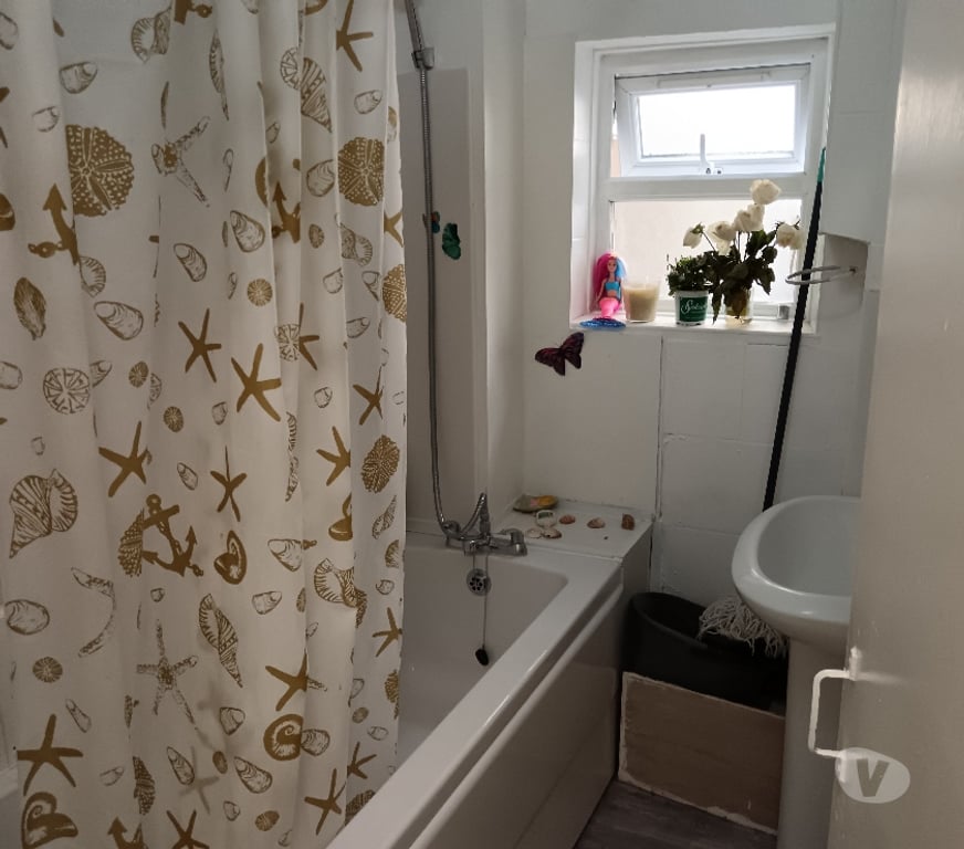 room to let East London Upton Park - East London - Photos for double room to let zone 3 available now near tube !