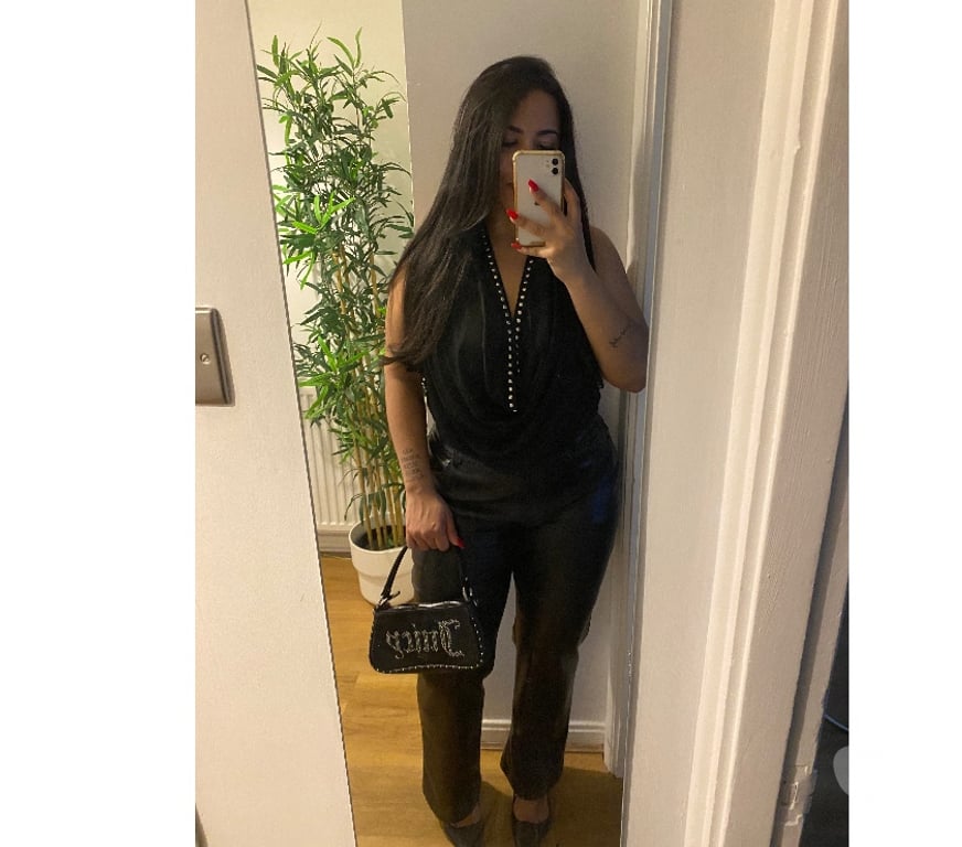 Escorts Staffordshire Stoke-on-Trent - Photos for Brazilian 100% real party girl big ass 😈🍑❤️‍🔥