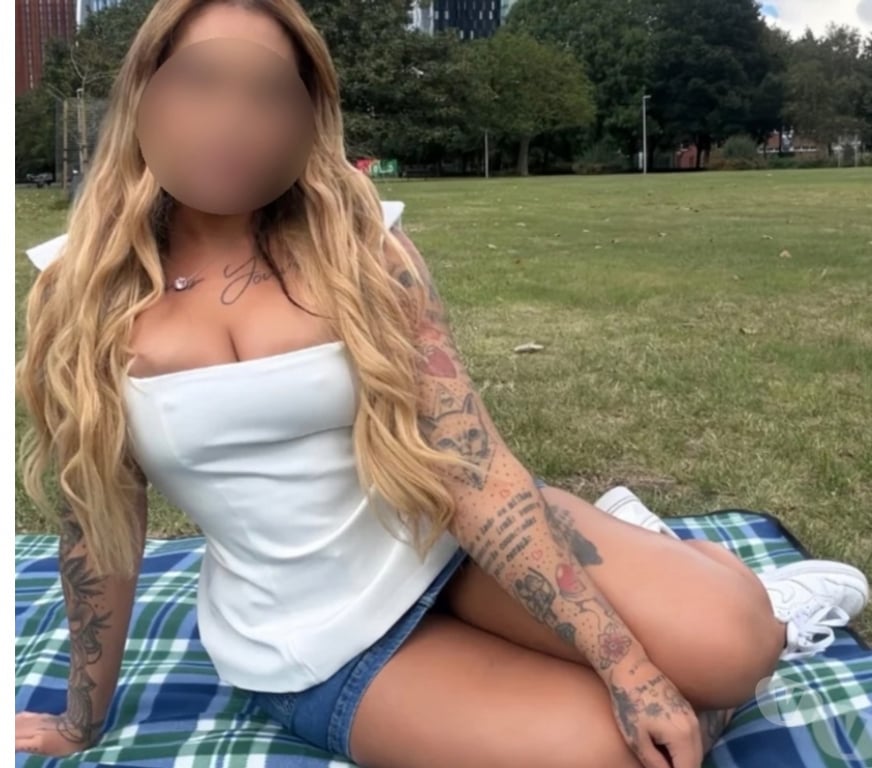 Escorts Hertfordshire Watford - Photos for CAROL NEW BUSTY AND BIG ASS💦HIGH CLASS QUALITY BOMBSHELL