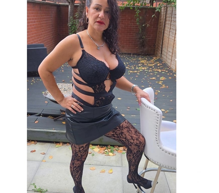 Escorts Kent Gravesham - Photos for Gina milf sexy Brazilian🇧🇷🇧🇷