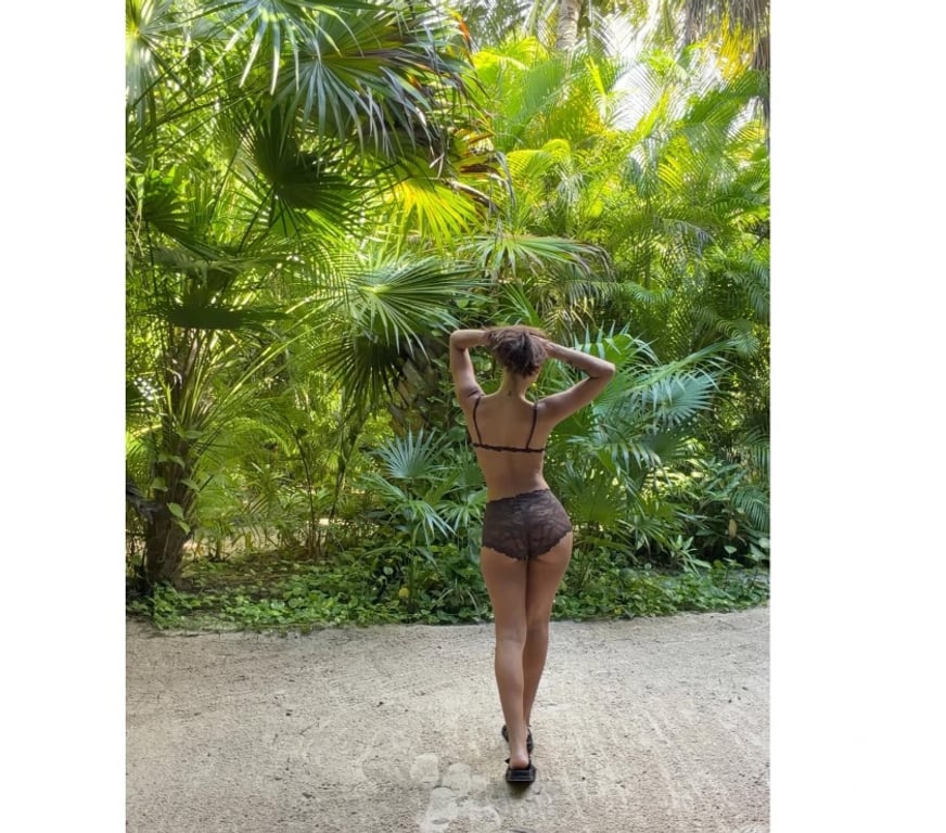 Escorts Nottinghamshire Nottingham - Photos for Chloe - A special presence that you will love to meet ✨