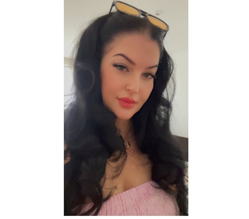 Escorts East London Canning Town - East London - Photos for Sexy Zara is here