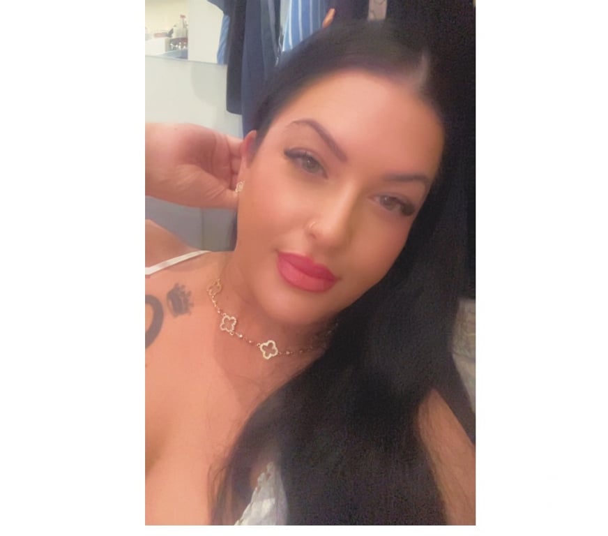 Escorts East London Canning Town - East London - Photos for Sexy Zara is here