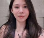 Eastbourne Town Centre - Eastbourne — Korean girl ❤️ Available for one week ❤️