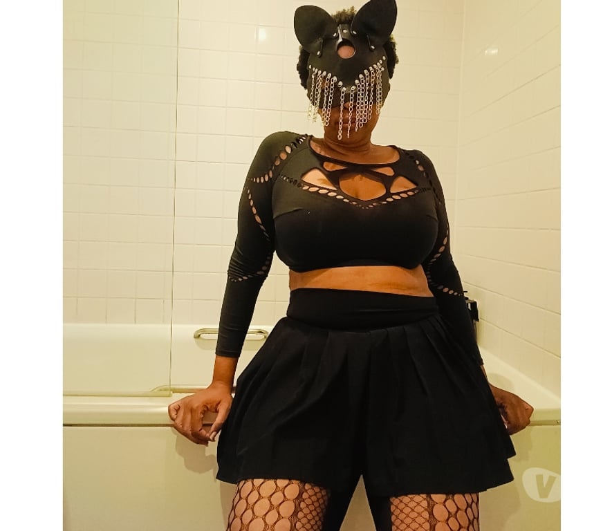 Escorts East London Walthamstow Central Station - East London - Photos for Curvy Ebony last night in Uk