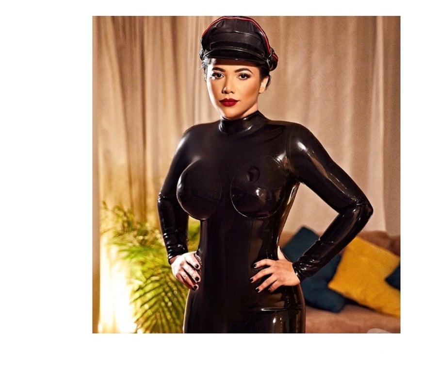 Escorts Hampshire Southampton - Photos for Mistress Meduza BDSM latex pvc feet