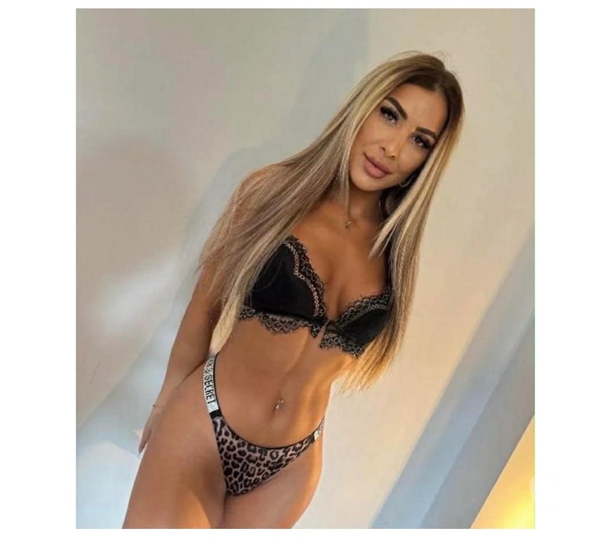 Escorts Norfolk Norwich - Photos for 🖤 Your Ultimate Escape with a Blonde Beauty 🖤