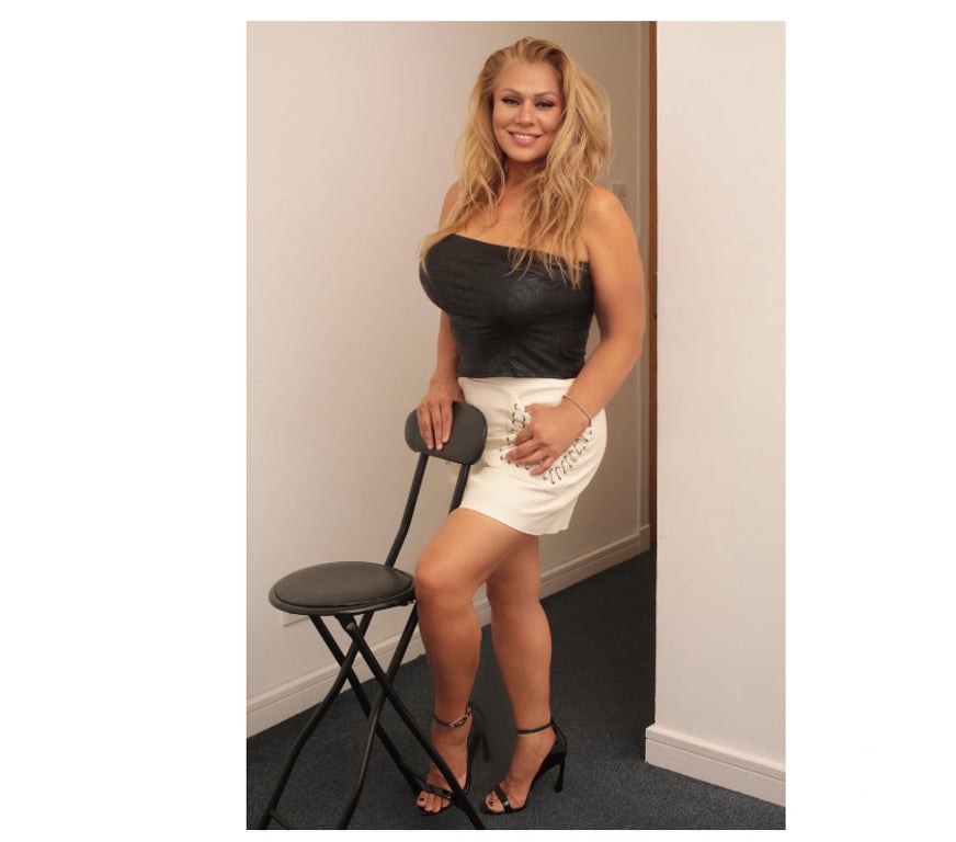 Escorts Gloucestershire Gloucester - Photos for COLOMBIAN LOLA HOT NEW IN TOWN