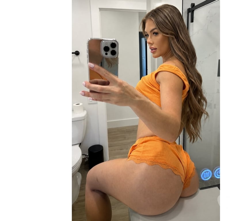 Escorts North West London Colindale - North West London - Photos for Amanda, a Brazilian party girl 🤩🥳