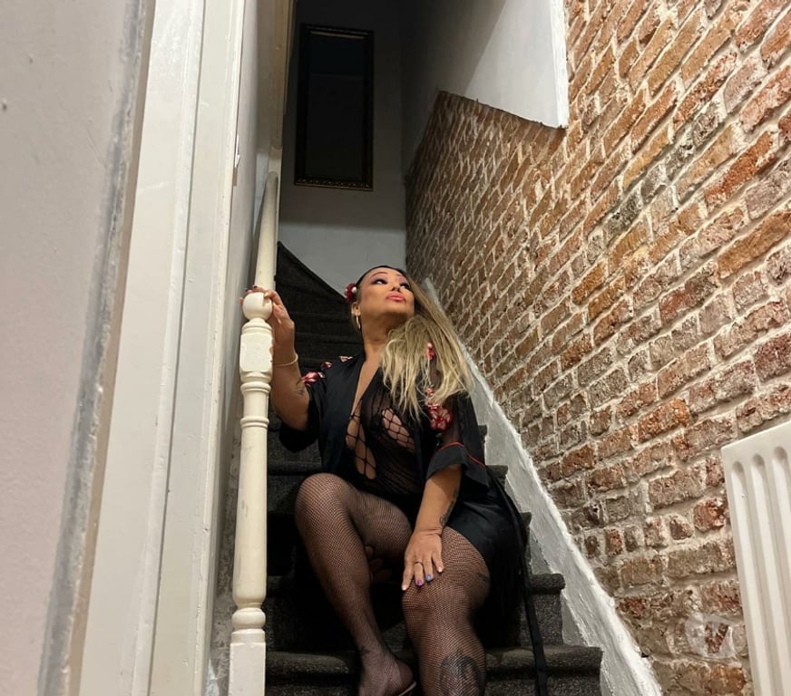 Escorts West London West Kensington - West London - Photos for New Real Italian Party Girl Chanell