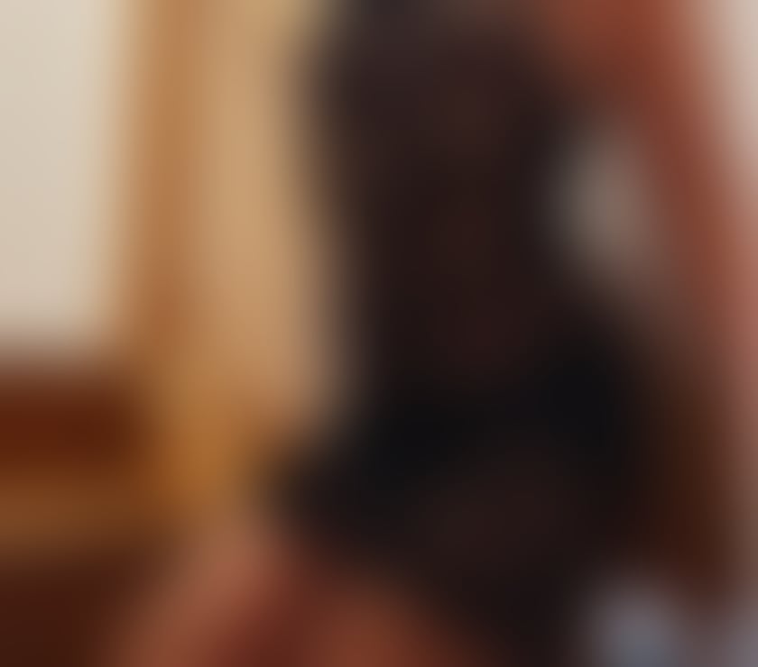 Escorts Wiltshire Swindon - Photos for SEXY ASS ENGLISH MILF. WHAT MORE CAN A MAN ASK FOR ..