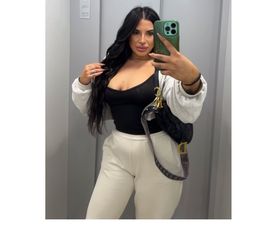 Escorts East London Canary Wharf - East London - Photos for SWEET AND INNOCENT🫠 NEW GIRL🔥OUT
