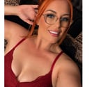Bubbly and fun red head Curvy, milf, housewife
