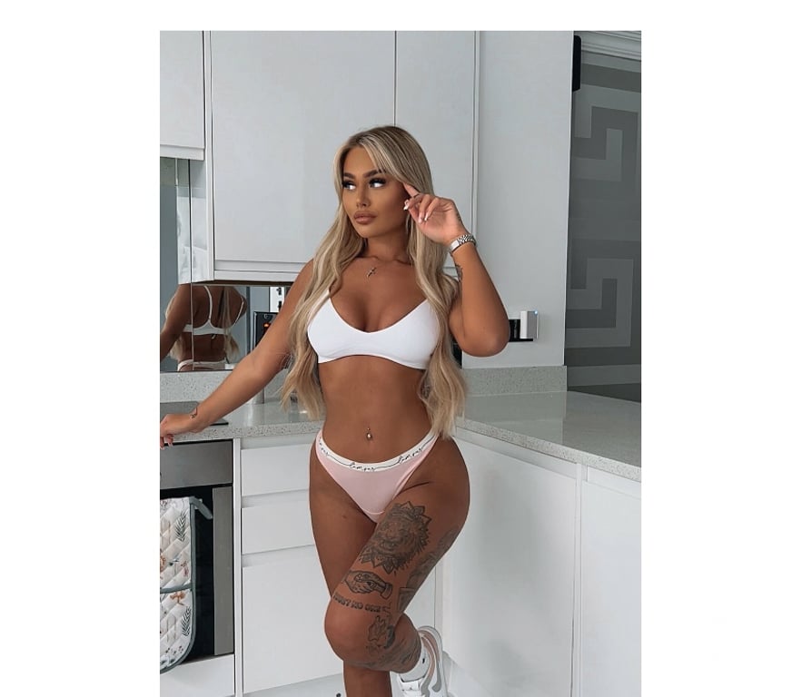 Escorts West Yorkshire Wakefield - Photos for 💕 ELENOR BRITISH 💕 07415196656 WAKEFIELD