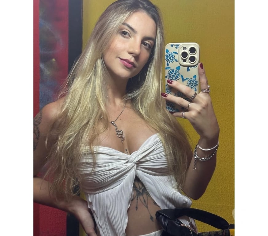 Escorts East London Whitechapel - East London - Photos for 🔥 Gorgeous Blonde Bombshell 💕
