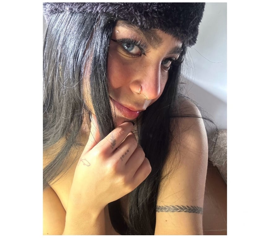 Adult Entertainment Hertfordshire St. Albans - Photos for New ,Beautiful girl available ,Whastapp +44 7451 293423
