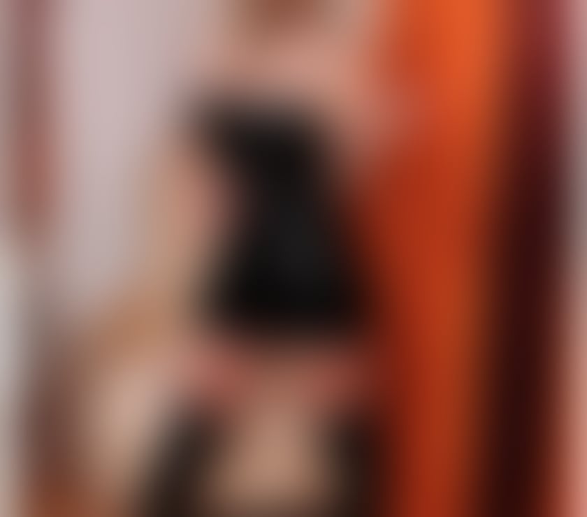 Escorts West Berkshire Newbury - West Berkshire - Photos for Massage and Strap-on