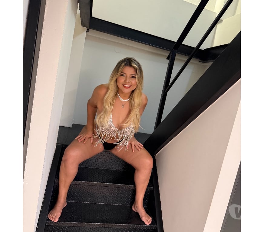 Escorts North London Enfield - Photos for 🇧🇷BUSTY BRAZILIAN 🇧🇷🔝PARTYGIRL🔝